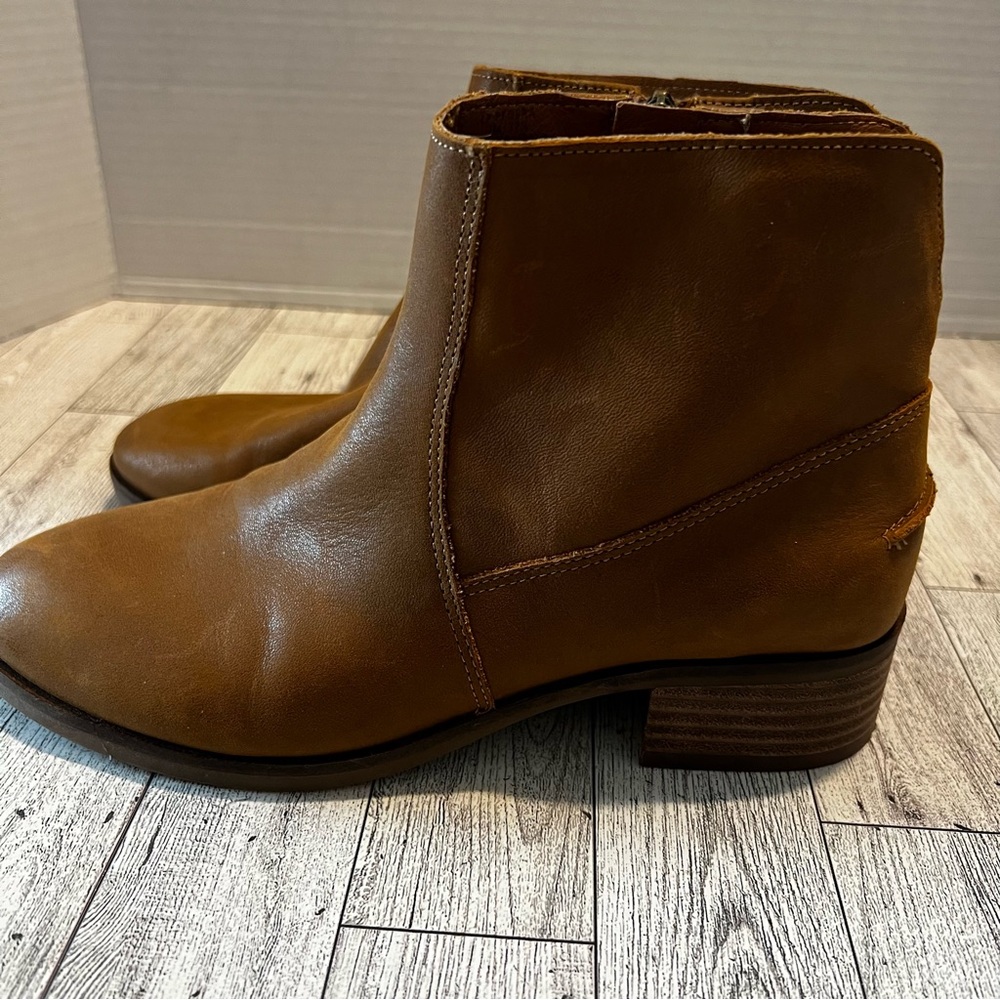 Lucky Brand Pedera Leather Ankle Boots Brown Stacked Heel Side Zip Bootie 7M - Picture 3 of 8